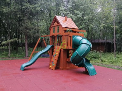 Детские комплексы с горкой - Детская площадка "Шато " (Домик) с трубой